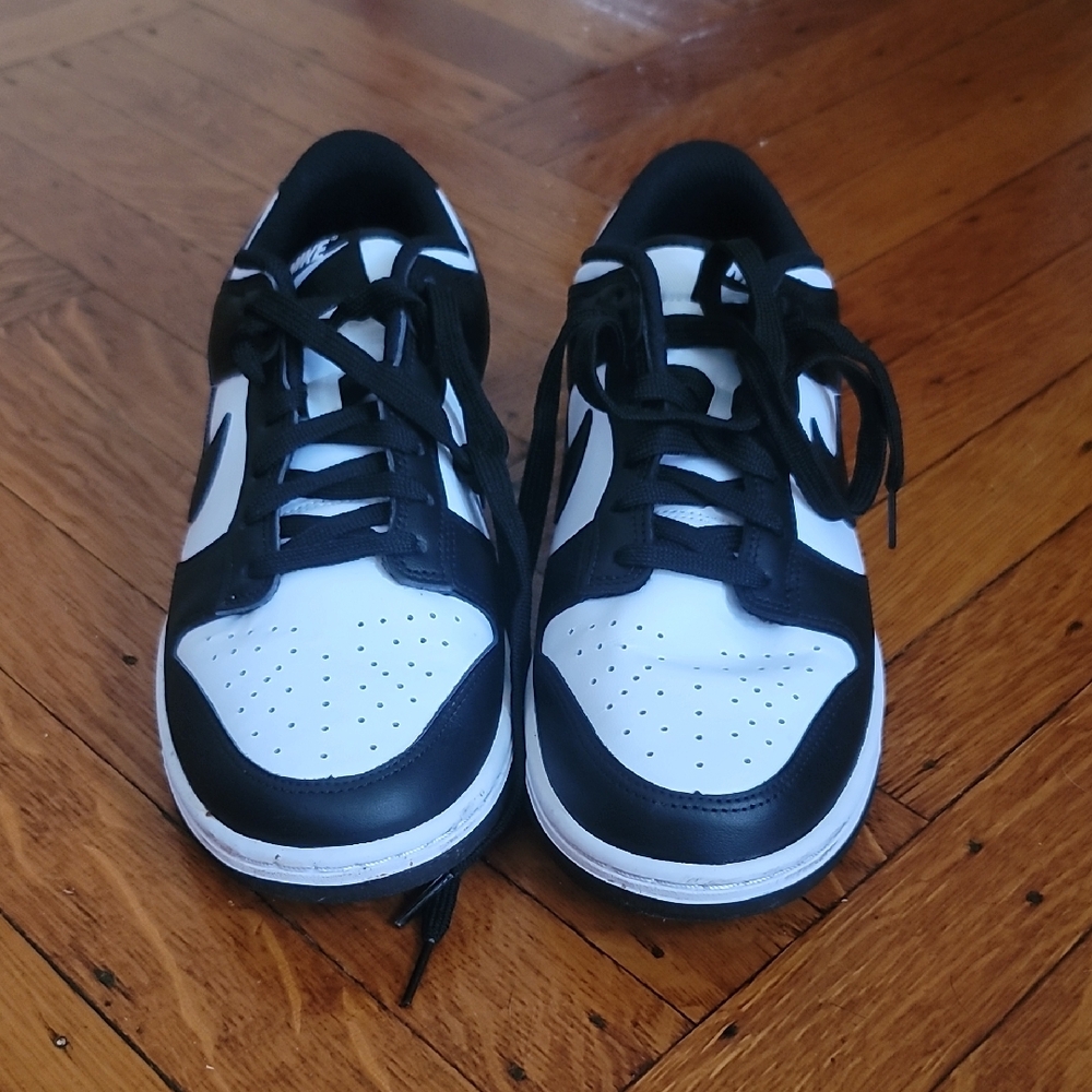Nike Panda Dunks Low